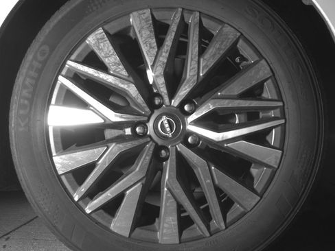 Used 2025 Nissan Altima 2.5 SV image 13