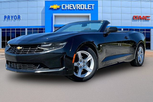 Used 2022 Chevrolet Camaro LT RWD image 3