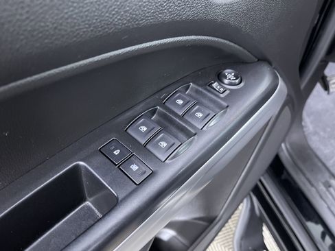 Used 2019 Chevrolet Colorado LT w/ LT Convenience Package image 13