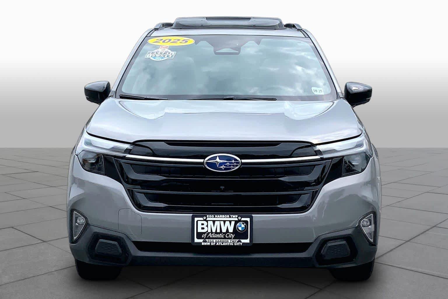 Used 2025 Subaru Forester Touring AWD/4WD image 4
