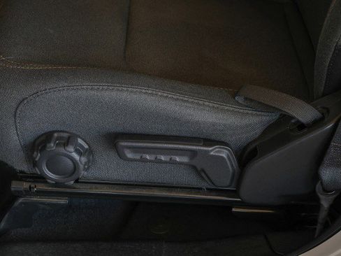 Used 2024 Jeep Wrangler Unlimited AWD/4WD image 10