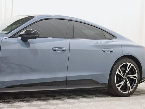 Used 2022 Audi e-tron GT Premium Plus w/ Performance Package image 4