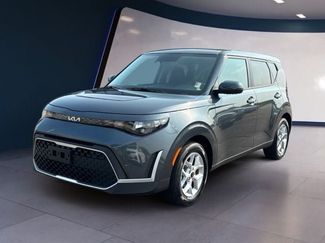 Used 2025 Kia Soul LX w/ LX Technology Package FWD video 1