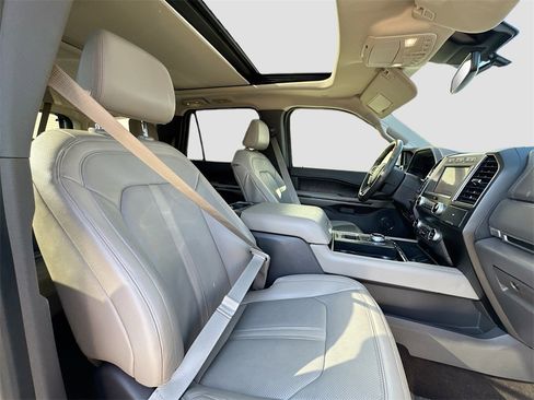 Used 2021 Ford Expedition Limited image 31