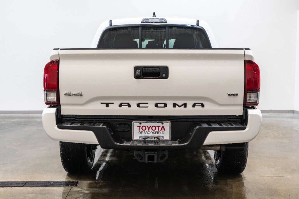 Used 2023 Toyota Tacoma SR AWD/4WD image 7