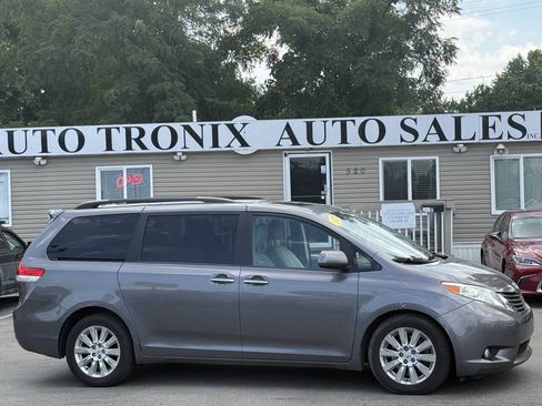 Used 2011 Toyota Sienna XLE w/ Premium Pkg AWD/4WD image 1