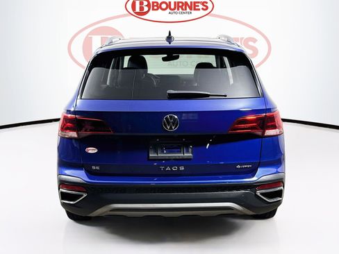 Used 2022 Volkswagen Taos SE w/ Panoramic Sunroof Package AWD/4WD image 9
