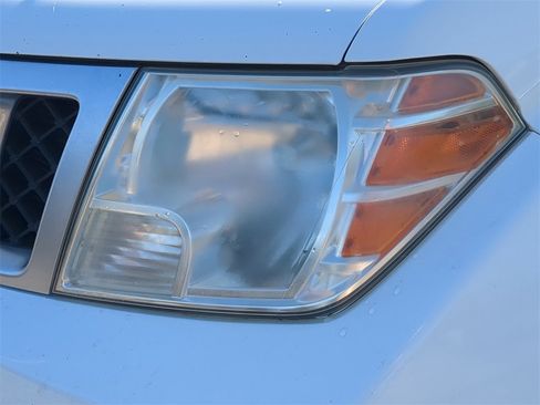 Used 2016 Nissan Frontier PRO-4X w/ Pro-4x Luxury Package image 7