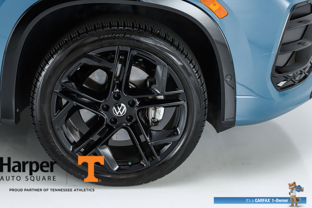 Used 2025 Volkswagen Tiguan SE R-Line AWD/4WD image 14