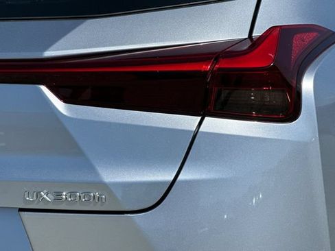 New 2026 Lexus UX 300h FWD image 7