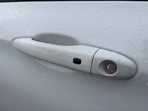 Used 2016 Chrysler 200 S FWD image 39