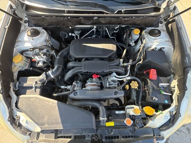 Used 2010 Subaru Outback 2.5i Premium AWD/4WD image 10