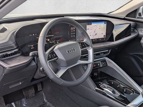 Certified 2025 Audi Q5 Premium w/ Convenience Package image 10