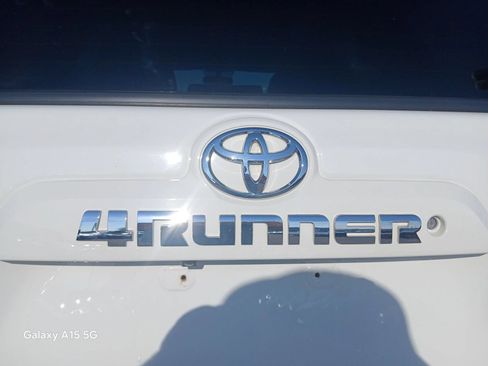 Used 2017 Toyota 4Runner SR5 RWD image 14