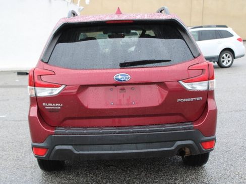 Used 2019 Subaru Forester Premium image 5