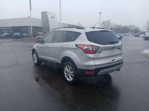 Used 2018 Ford Escape SE image 10