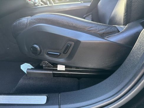 Used 2023 Volvo XC60 B5 Plus image 15