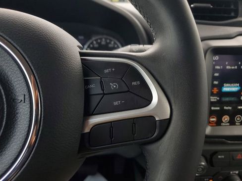 Certified 2023 Jeep Renegade Altitude AWD/4WD image 27