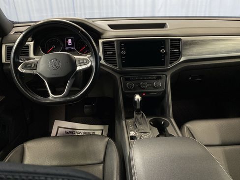Used 2020 Volkswagen Atlas Cross Sport SE image 28