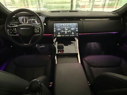 Used 2025 Land Rover Range Rover Sport Autobiography AWD/4WD image 12