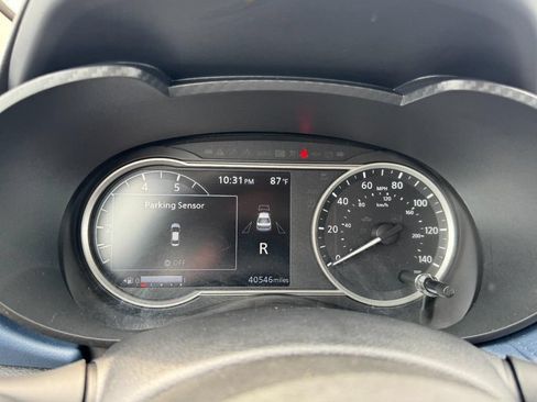 Used 2025 Nissan Versa SV FWD image 21