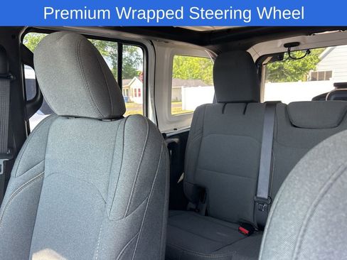 Used 2025 Jeep Wrangler Unlimited Sport AWD/4WD image 9