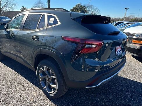 New 2026 Chevrolet Trax LT w/ Driver Confidence Package image 7