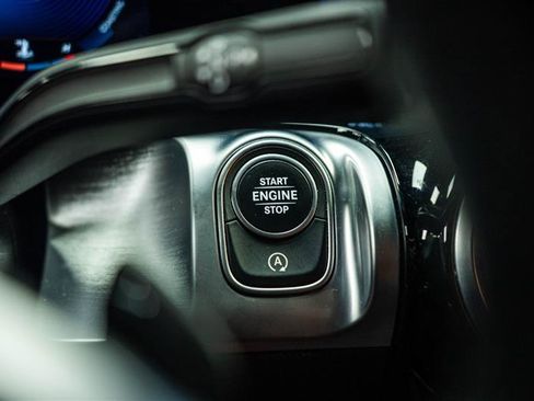 Used 2022 Mercedes-Benz GLB 250 w/ Premium Package Lite image 20