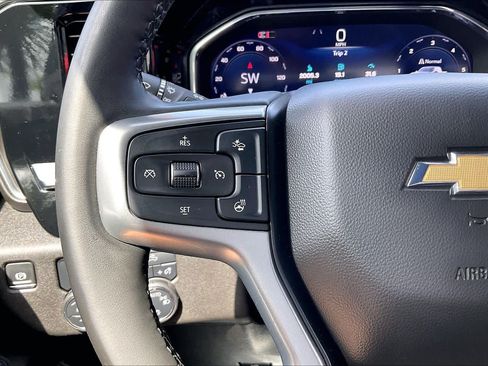 Used 2025 Chevrolet Silverado 1500 LT RWD image 18