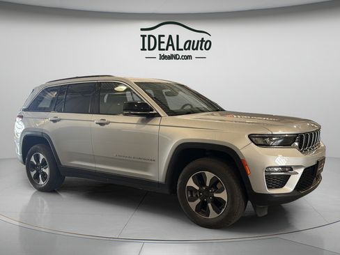 Used 2024 Jeep Grand Cherokee Limited 4xe AWD/4WD image 2