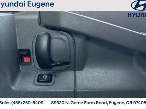 Used 2018 Chevrolet Express 3500 Extended w/ Driver Convenience Package RWD image 22