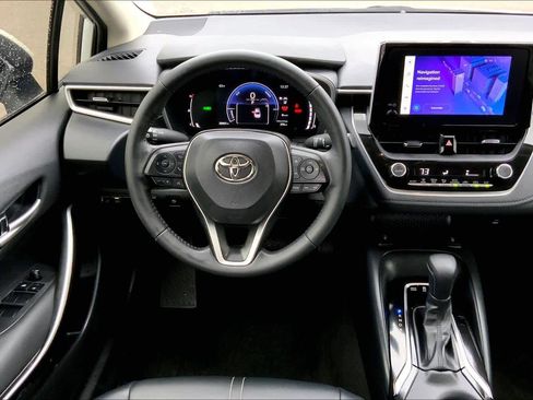 Used 2023 Toyota Corolla XLE image 5