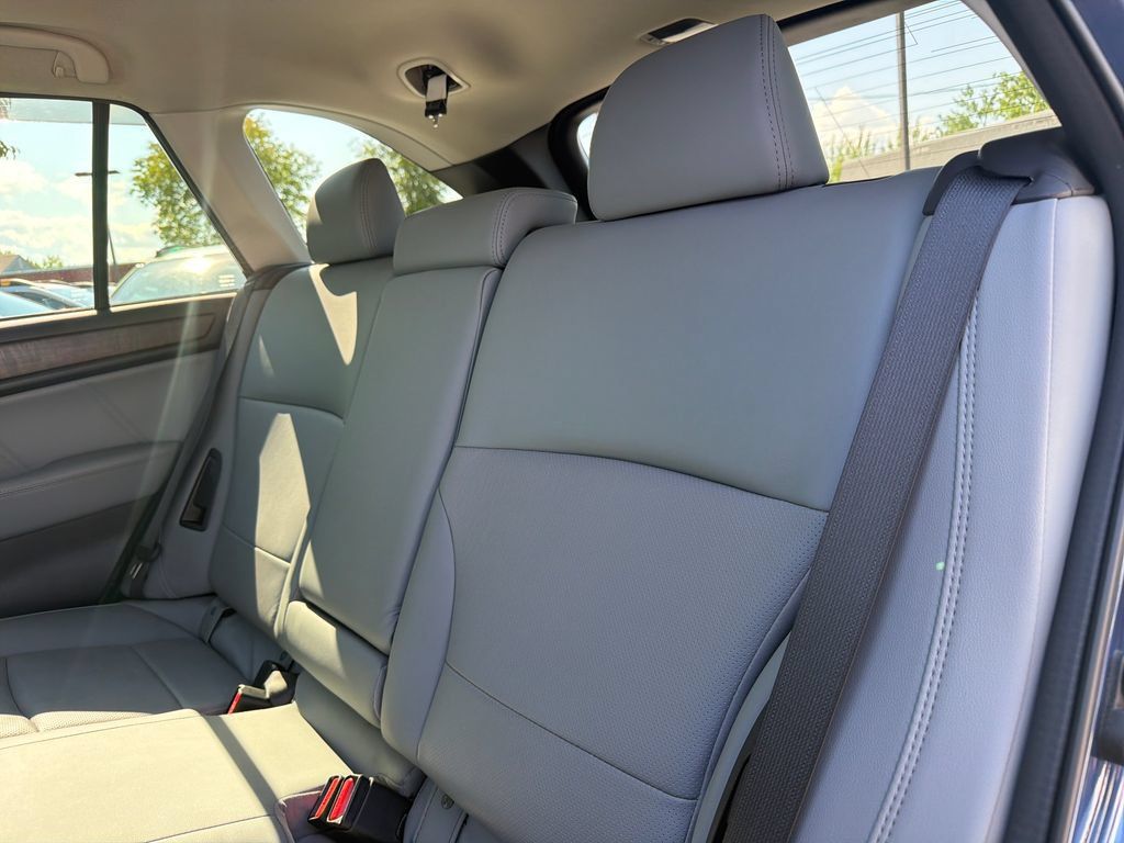 Used 2019 Subaru Outback 2.5i Limited AWD/4WD image 26