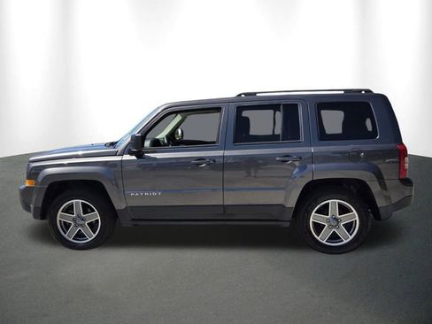 Used 2016 Jeep Patriot Sport w/ Power Value Group FWD image 5