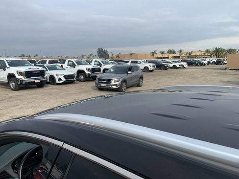 Used 2023 Buick Enclave Premium image 8