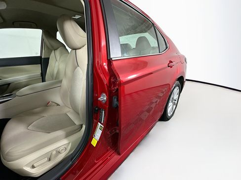 Used 2024 Toyota Camry LE image 12