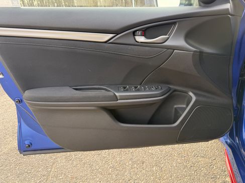 Certified 2019 Honda Civic EX image 10