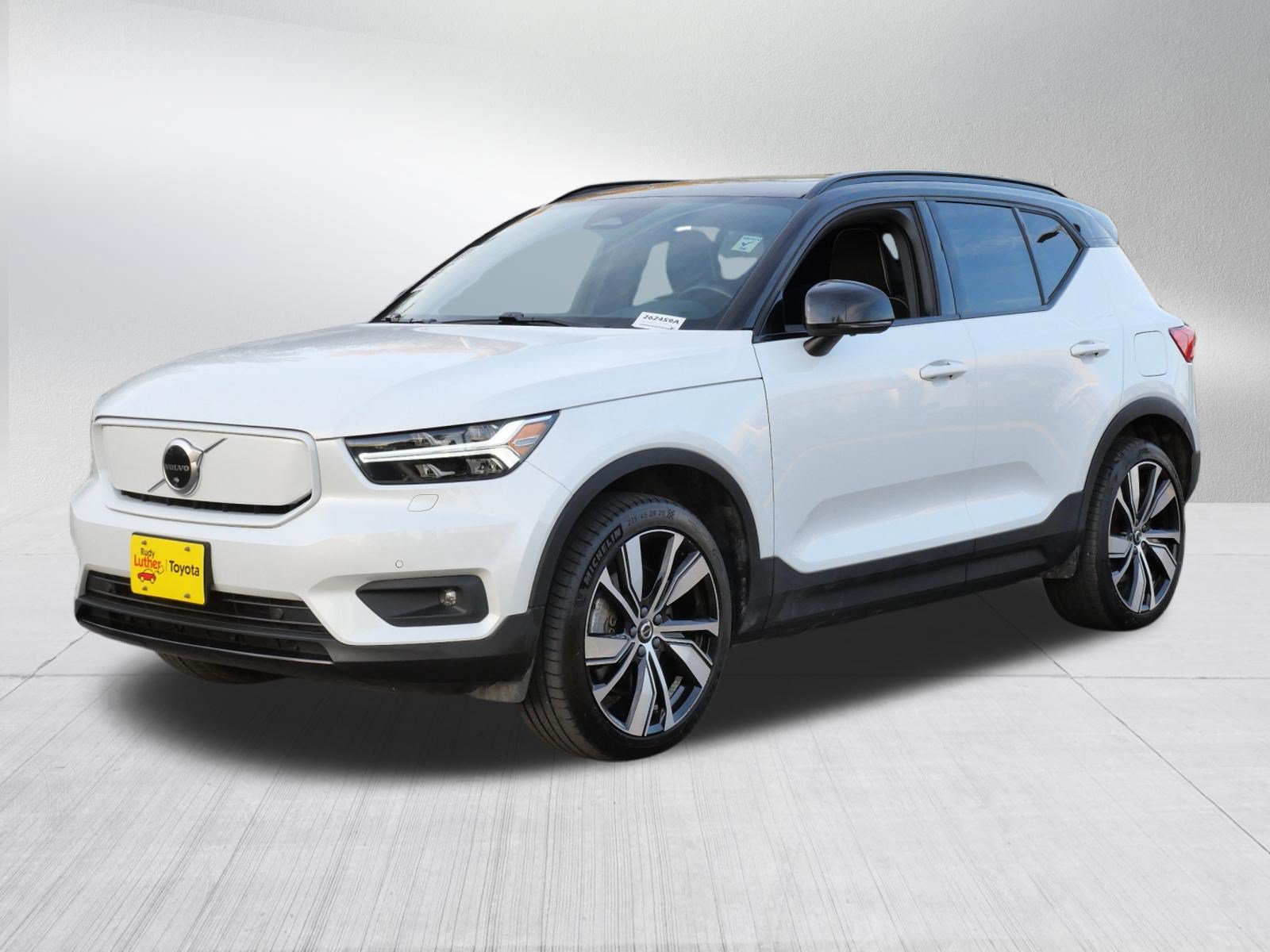 Used 2021 Volvo XC40 P8 Recharge AWD/4WD image 3