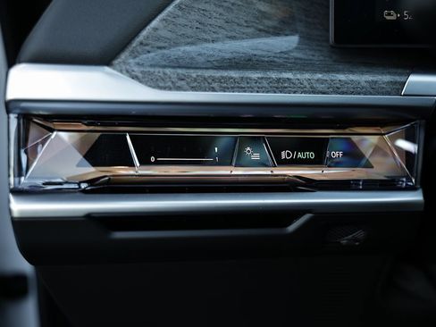 Used 2025 BMW i7 eDrive50 w/ Premium Package image 20