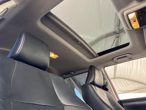 Used 2015 Toyota 4Runner Limited image 14