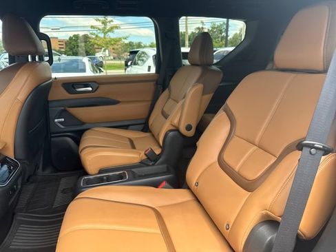 Certified 2025 Nissan Armada SL w/ Captain's Chari Seat Package AWD/4WD image 15