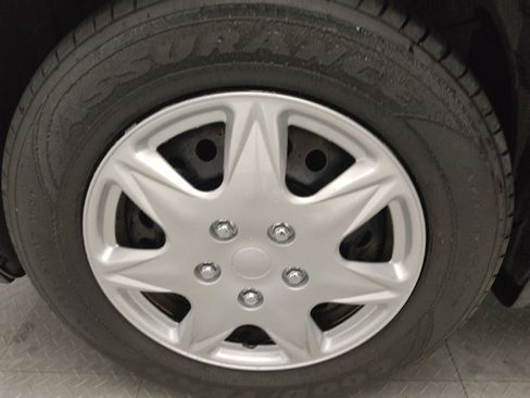 Used 2017 Nissan Rogue S image 31