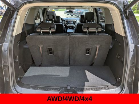 Used 2018 GMC Acadia Denali AWD/4WD image 9