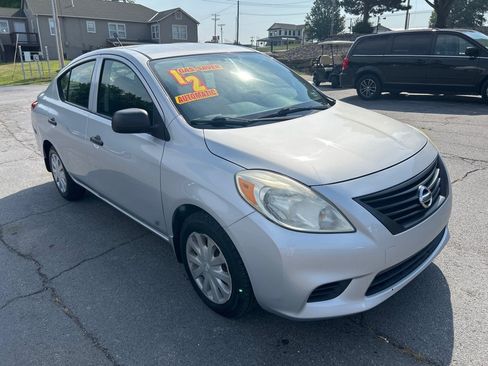Used 2012 Nissan Versa S w/ Cruise Control Pkg FWD image 4