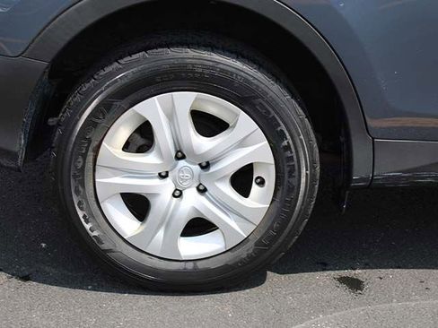 Used 2014 Toyota RAV4 LE AWD/4WD image 8