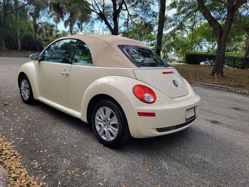 Used 2008 Volkswagen Beetle S FWD image 7