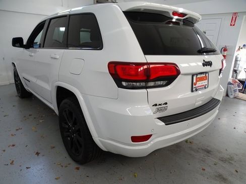Used 2019 Jeep Grand Cherokee Altitude image 20