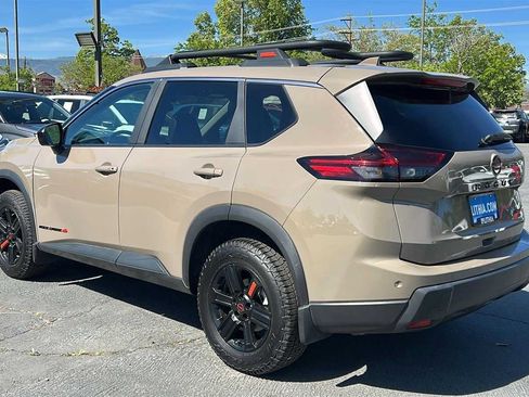 Used 2025 Nissan Rogue SV AWD/4WD image 7