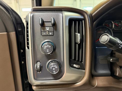 Used 2018 Chevrolet Silverado 1500 LT w/ All Star Edition AWD/4WD image 14
