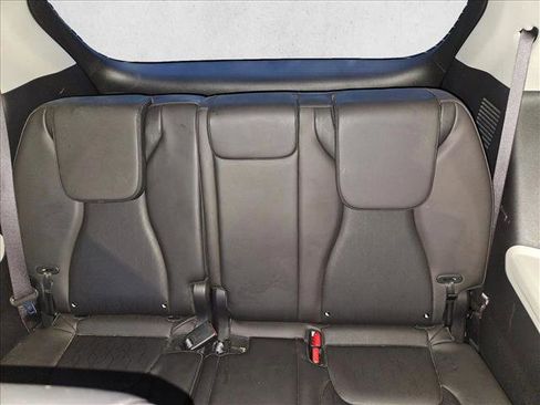 Used 2024 Kia Carnival SX image 21